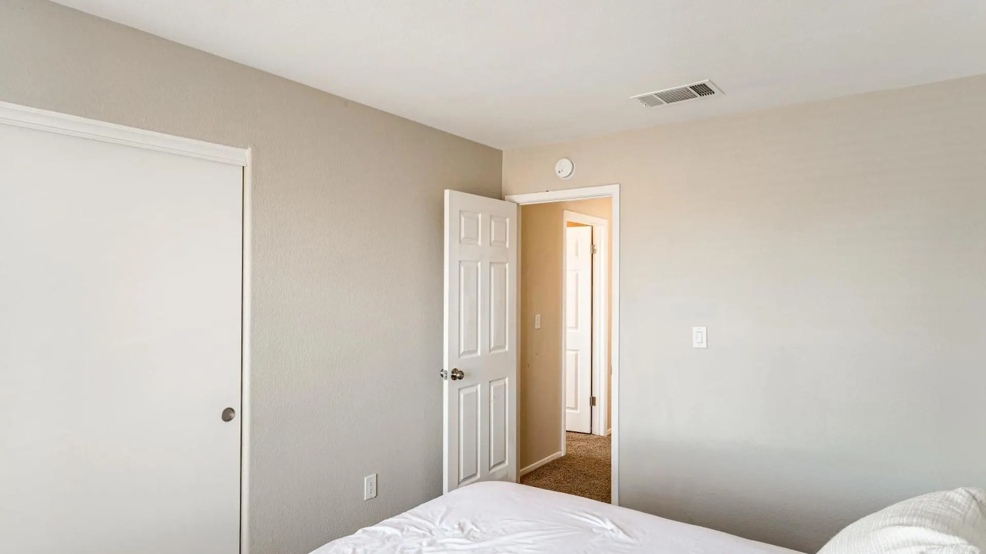 Hébergement de vacances Las Vegas Home With Private Pool - Close To Casinos!