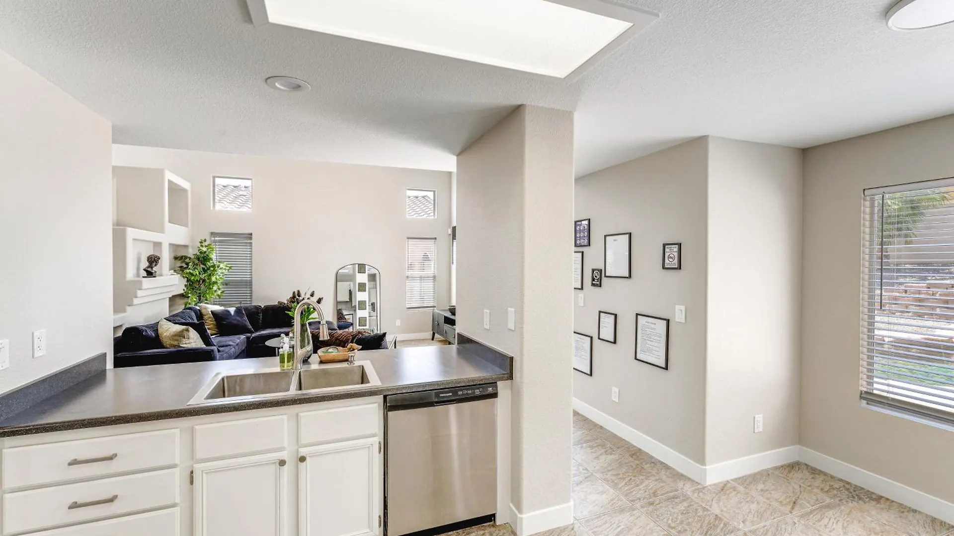 Las Vegas Home With Private Pool - Close To Casinos! Hébergement de vacances