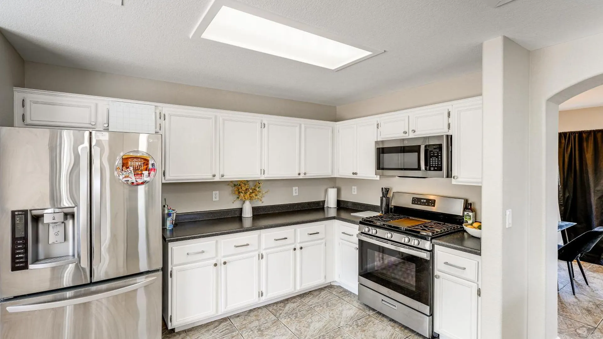 Las Vegas Home With Private Pool - Close To Casinos! 라스베이거스