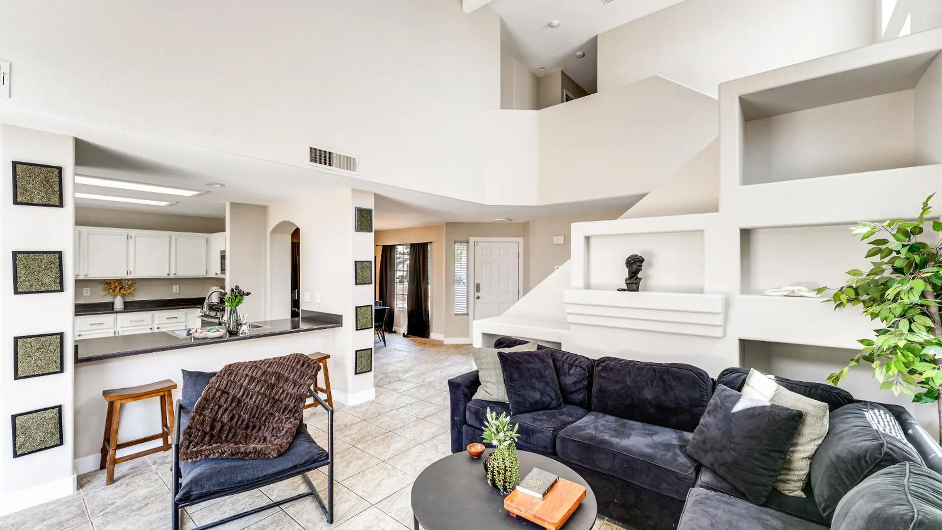 Las Vegas Home With Private Pool - Close To Casinos!